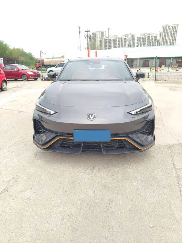 2025 ChangAn UNI-V 2.0T 245HP L4 8AT,autocango,china used car exporter,china ev exporter,chinese used car exporter,chinese used ev exporter