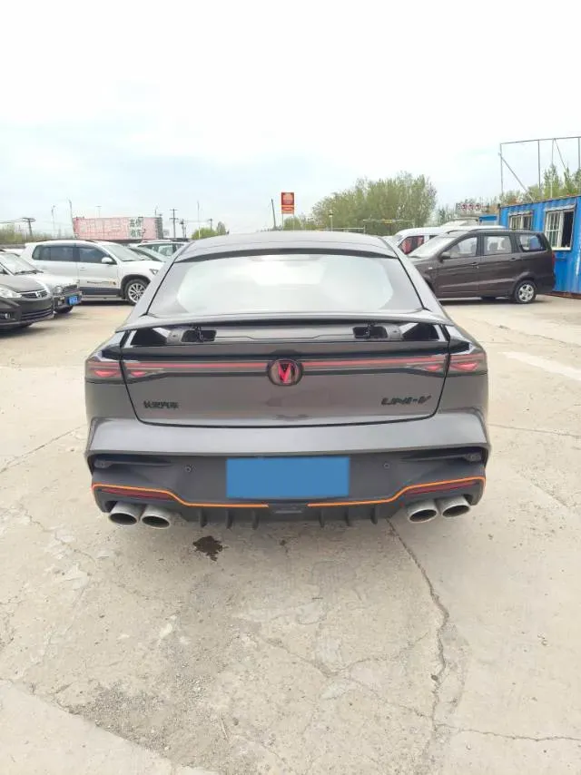 2025 ChangAn UNI-V 2.0T 245HP L4 8AT,autocango,china used car exporter,china ev exporter,chinese used car exporter,chinese used ev exporter