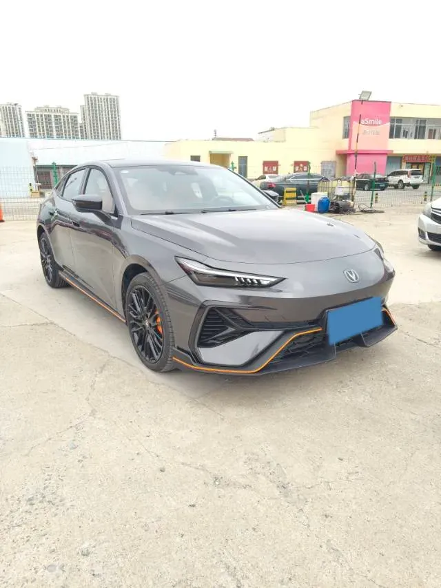 2025 ChangAn UNI-V 2.0T 245HP L4 8AT,autocango,china used car exporter,china ev exporter,chinese used car exporter,chinese used ev exporter