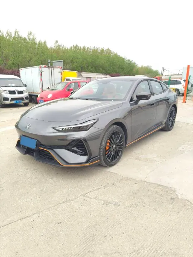 2025 ChangAn UNI-V 2.0T 245HP L4 8AT,autocango,china used car exporter,china ev exporter,chinese used car exporter,chinese used ev exporter