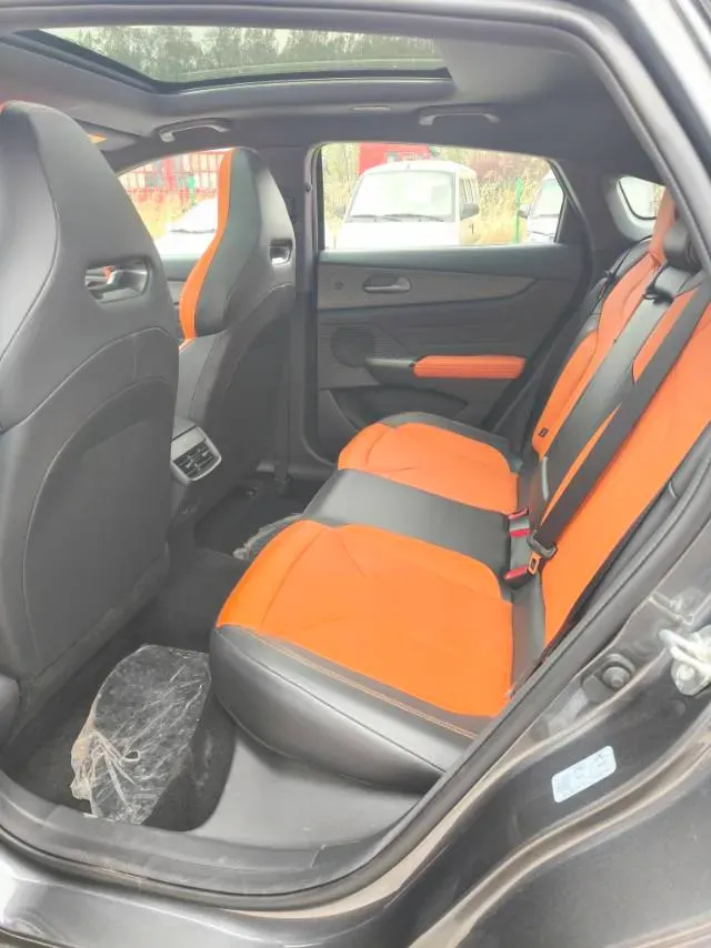 2025 ChangAn UNI-V 2.0T 245HP L4 8AT,autocango,china used car exporter,china ev exporter,chinese used car exporter,chinese used ev exporter