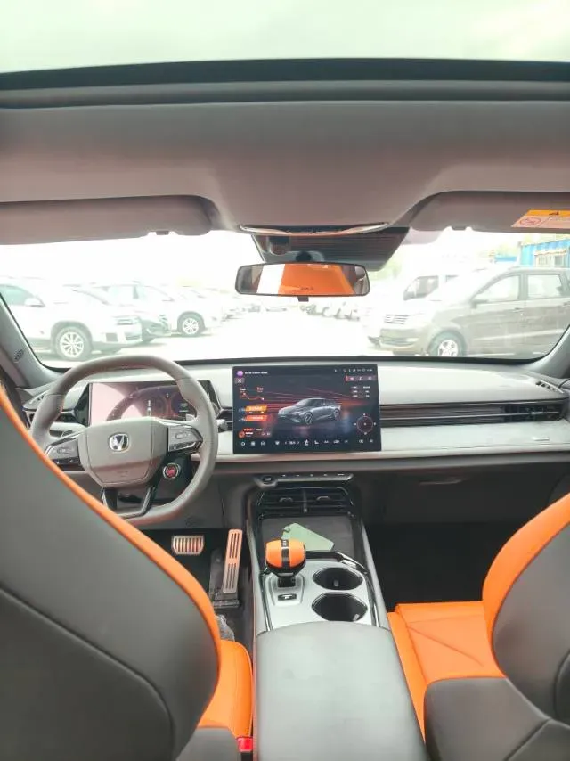 2025 ChangAn UNI-V 2.0T 245HP L4 8AT,autocango,china used car exporter,china ev exporter,chinese used car exporter,chinese used ev exporter