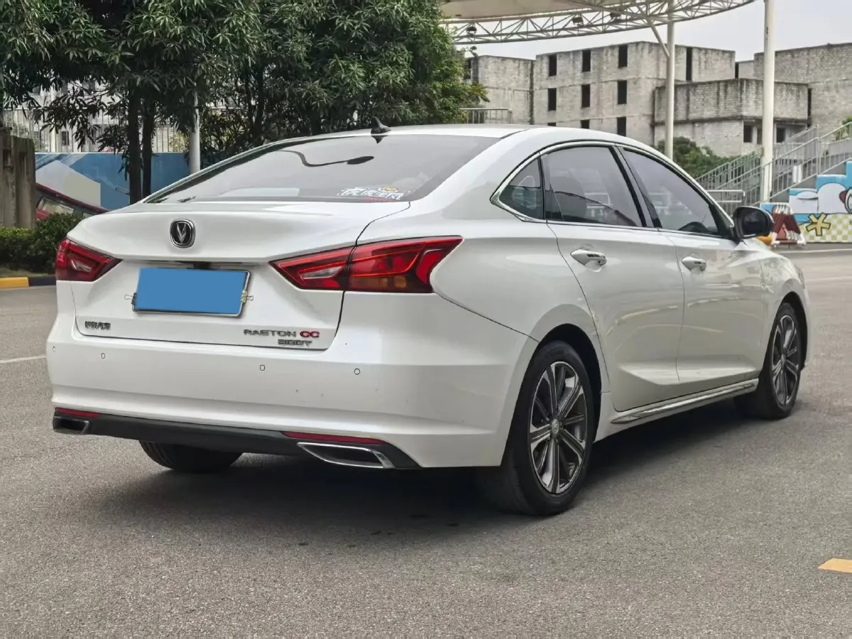 2022 ChangAn Raeton CC 1.5T 188HP L4 7DCT,autocango,china used car exporter,china ev exporter,chinese used car exporter,chinese used ev exporter