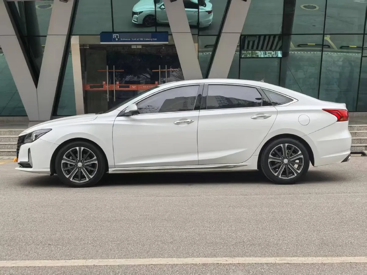 2022 ChangAn Raeton CC 1.5T 188HP L4 7DCT,autocango,china used car exporter,china ev exporter,chinese used car exporter,chinese used ev exporter