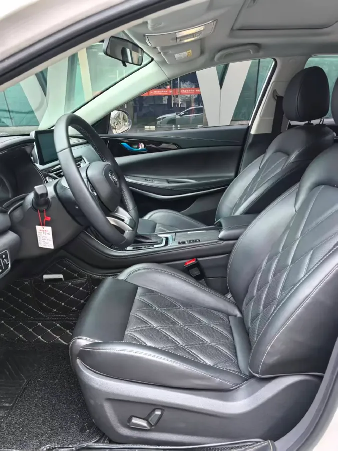 2022 ChangAn Raeton CC 1.5T 188HP L4 7DCT,autocango,china used car exporter,china ev exporter,chinese used car exporter,chinese used ev exporter