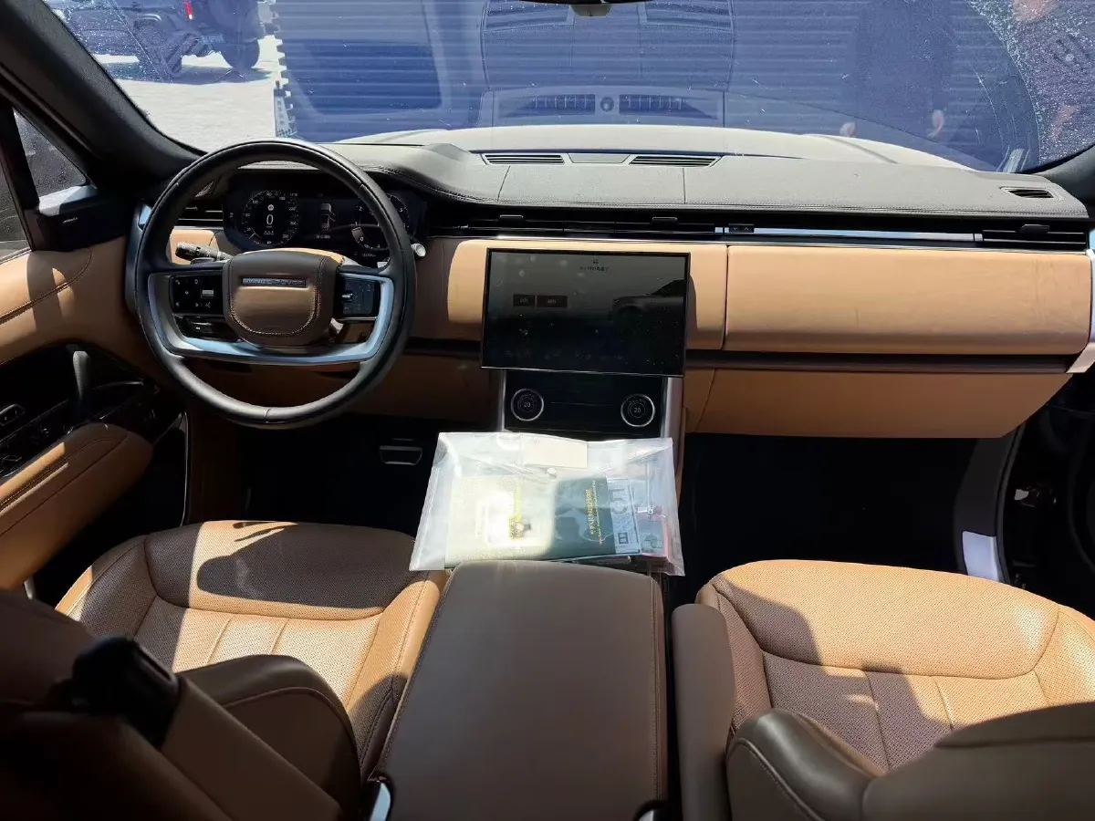 2024 Land Rover Range Rover 3.0T 400HP L6 8AT,autocango,china used car exporter,china ev exporter,chinese used car exporter,chinese used ev exporter