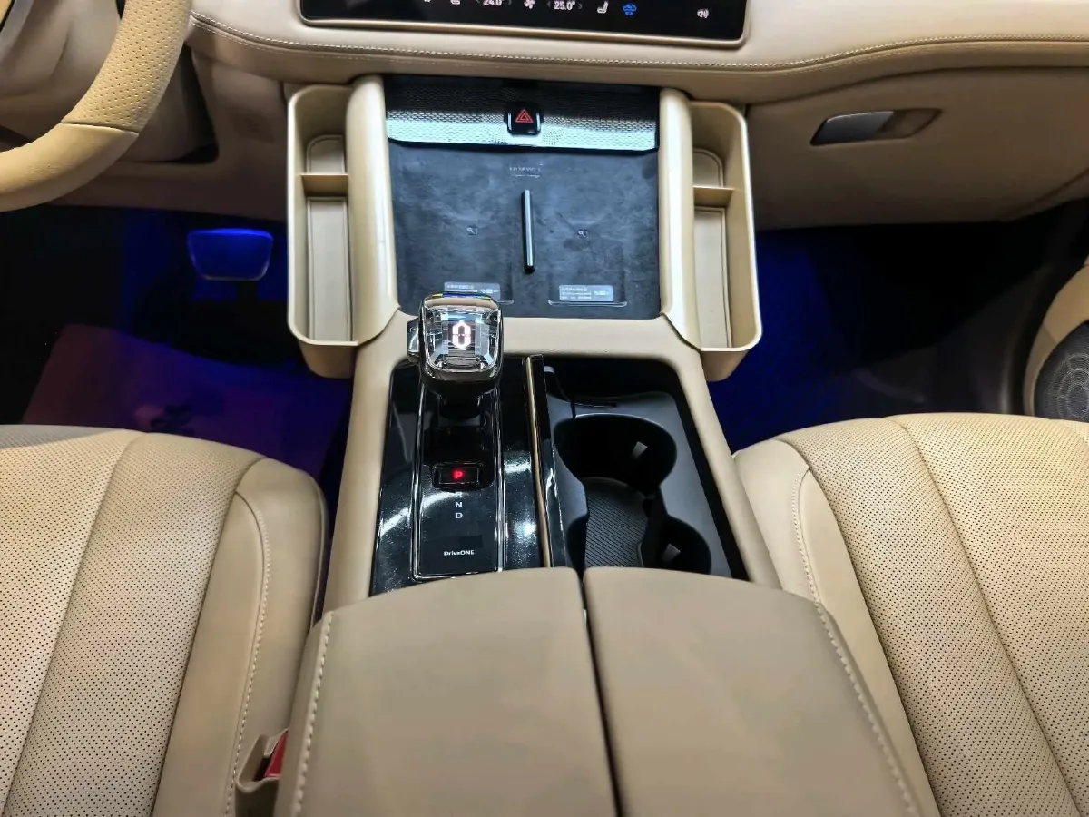 2024 AITO AITO M7 1.5T 152HP L4 REEV 38.5KWH,autocango,china used car exporter,china ev exporter,chinese used car exporter,chinese used ev exporter