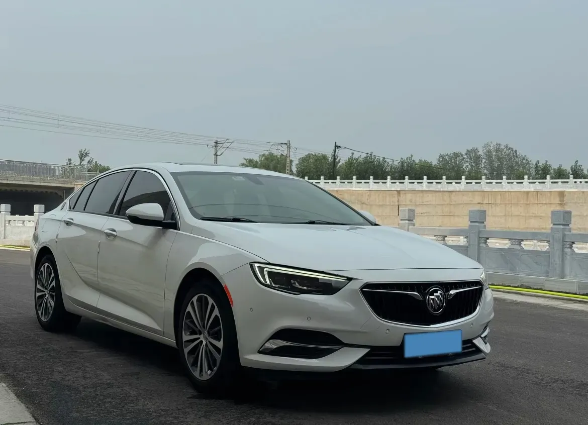 2019 Buick Regal 2.0T 261HP L4 9AT,autocango,china used car exporter,china ev exporter,chinese used car exporter,chinese used ev exporter