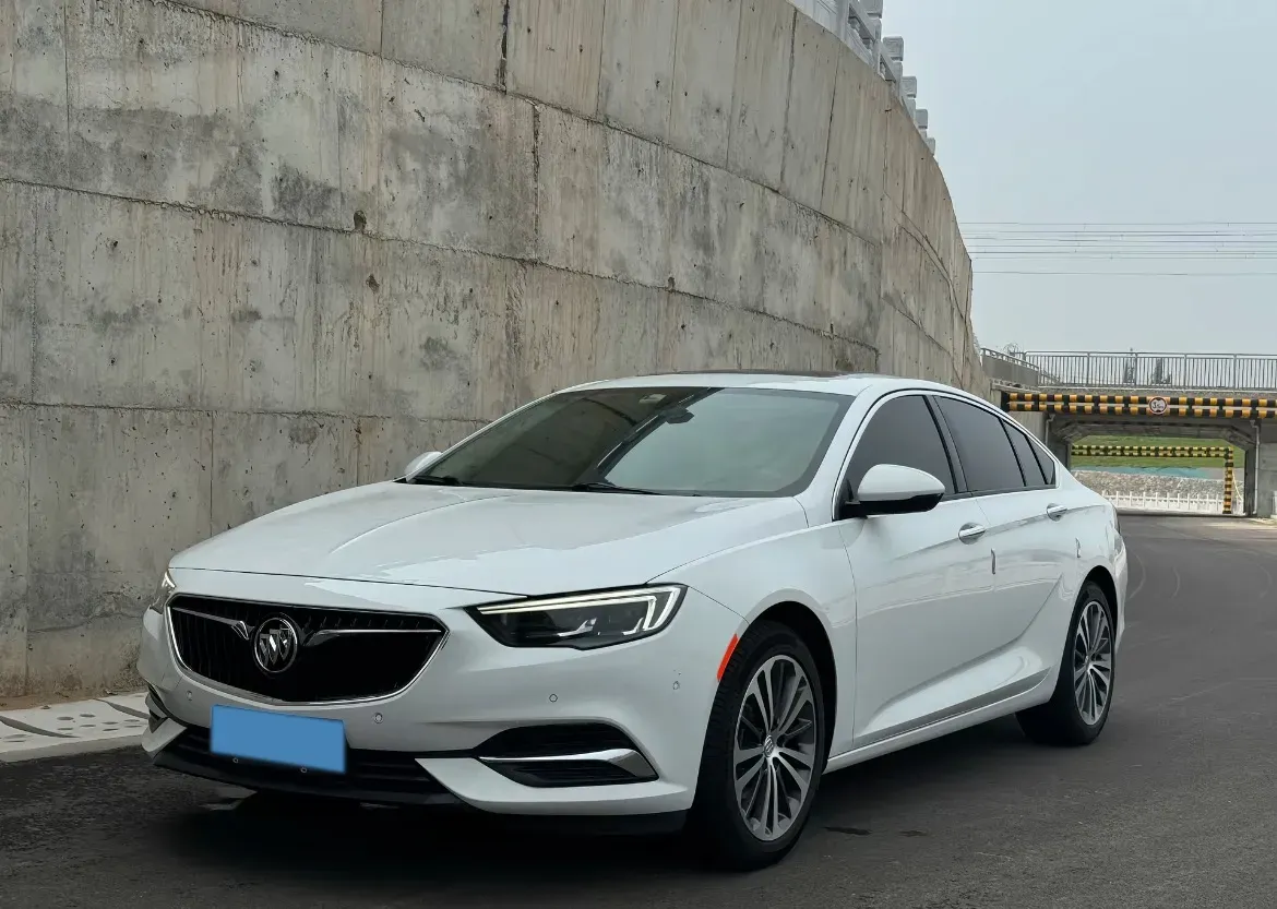 2019 Buick Regal 2.0T 261HP L4 9AT,autocango,china used car exporter,china ev exporter,chinese used car exporter,chinese used ev exporter