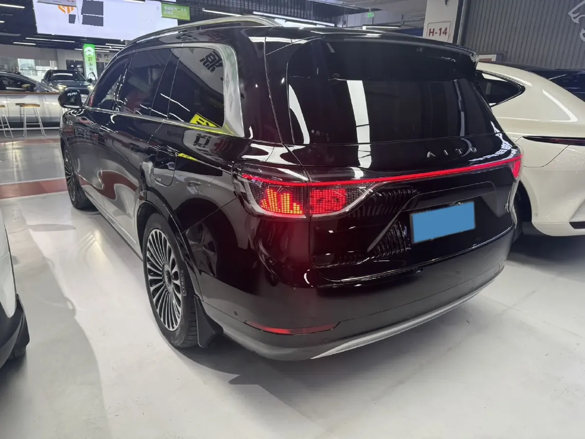 2024 AITO AITO M9 1.5T 152HP L4 REEV 42KWH,autocango,china used car exporter,china ev exporter,chinese used car exporter,chinese used ev exporter