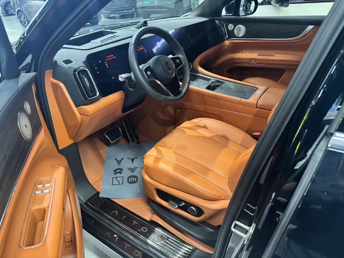 2024 AITO AITO M9 1.5T 152HP L4 REEV 42KWH,autocango,china used car exporter,china ev exporter,chinese used car exporter,chinese used ev exporter