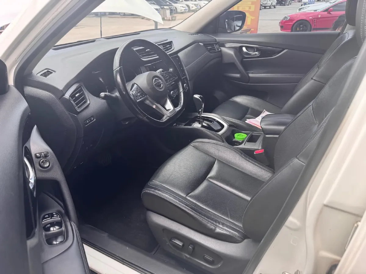 2021 Nissan X-Trail 2.0L 151HP L4 CVT,autocango,china used car exporter,china ev exporter,chinese used car exporter,chinese used ev exporter