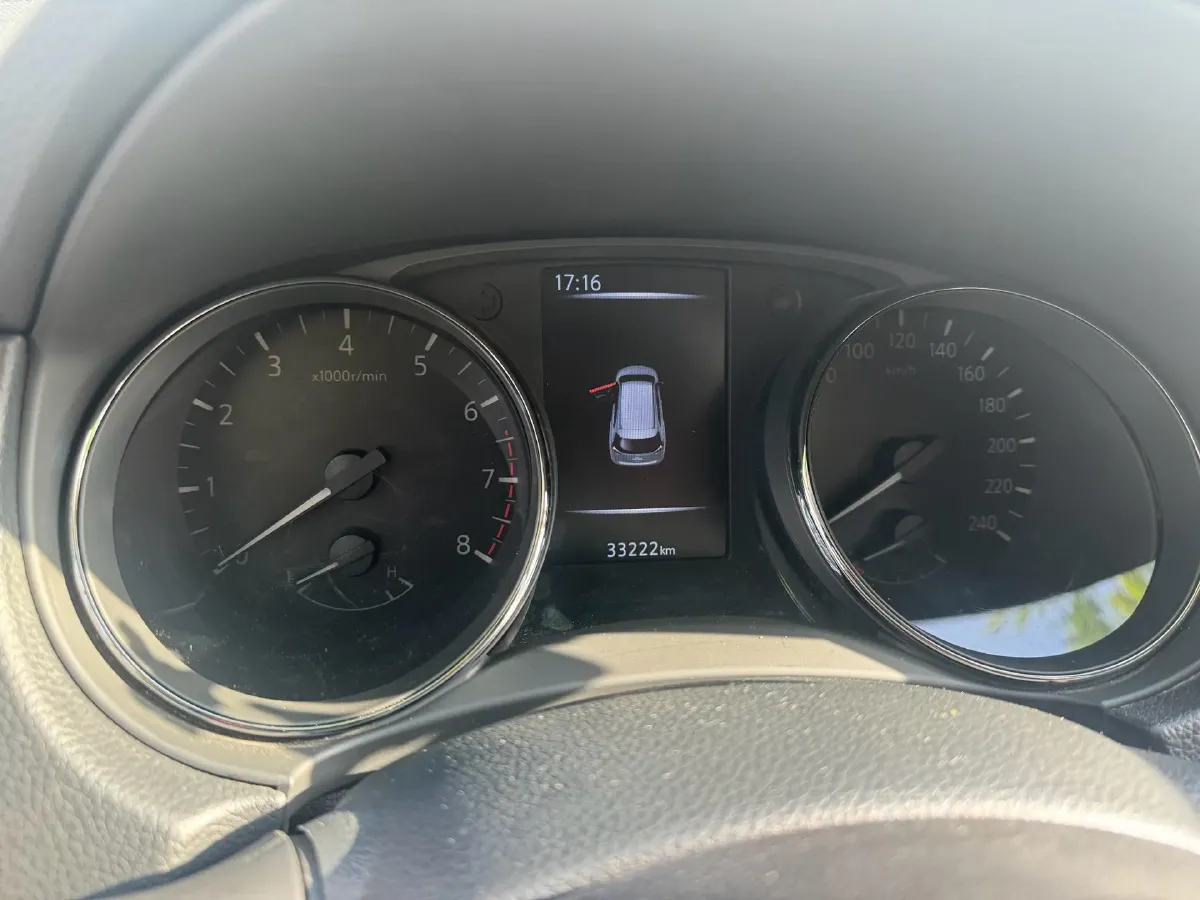 2022 Nissan X-Trail 2.0L 151HP L4 CVT,autocango,china used car exporter,china ev exporter,chinese used car exporter,chinese used ev exporter