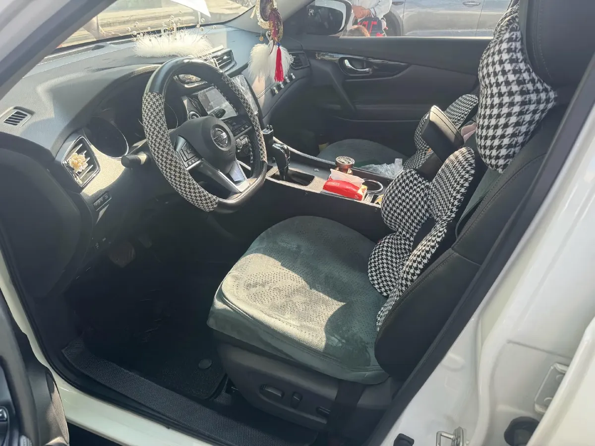 2022 Nissan X-Trail 2.0L 151HP L4 CVT,autocango,china used car exporter,china ev exporter,chinese used car exporter,chinese used ev exporter