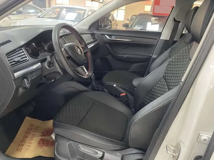 2020 Skoda Kamiq 1.5L 112HP L4 6AT,autocango,china used car exporter,china ev exporter,chinese used car exporter,chinese used ev exporter