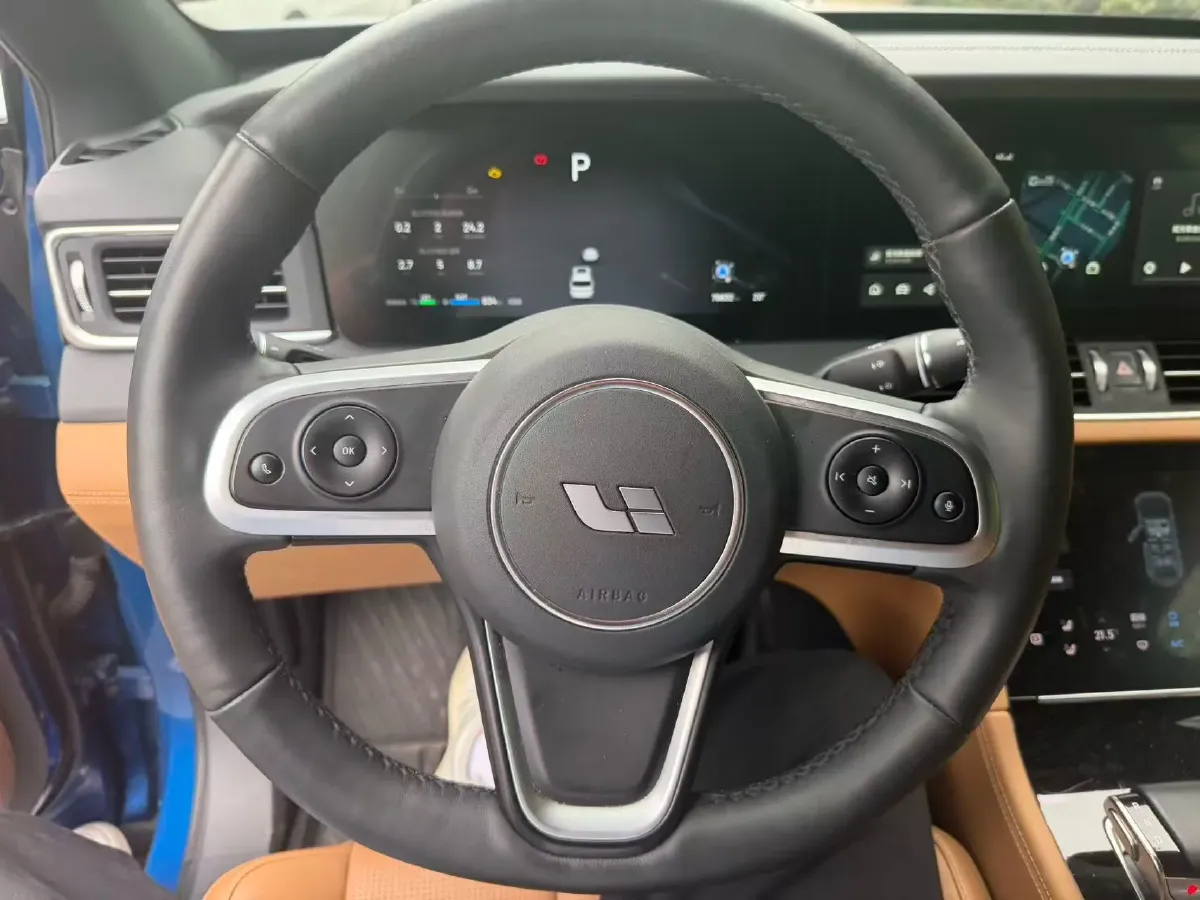 2020 Li ONE Range Extended 131HP REEV 40.5KWH,autocango,china used car exporter,china ev exporter,chinese used car exporter,chinese used ev exporter