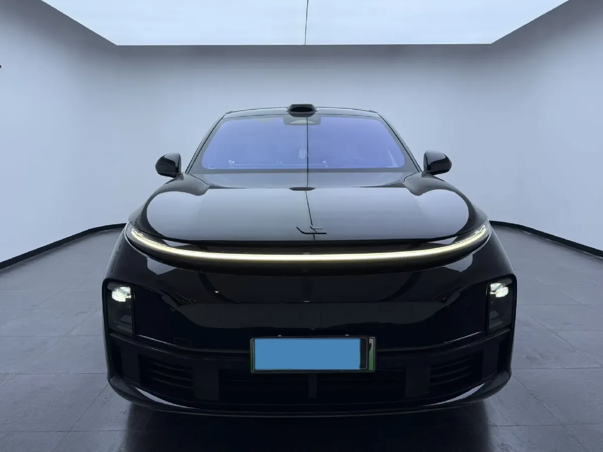 2023 Li L7 Range Extended 154HP REEV 40.9KWH,autocango,china used car exporter,china ev exporter,chinese used car exporter,chinese used ev exporter