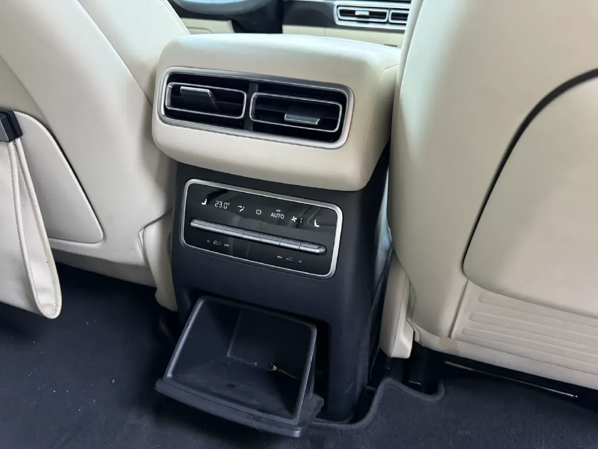 2023 Li L7 Range Extended 154HP REEV 40.9KWH,autocango,china used car exporter,china ev exporter,chinese used car exporter,chinese used ev exporter