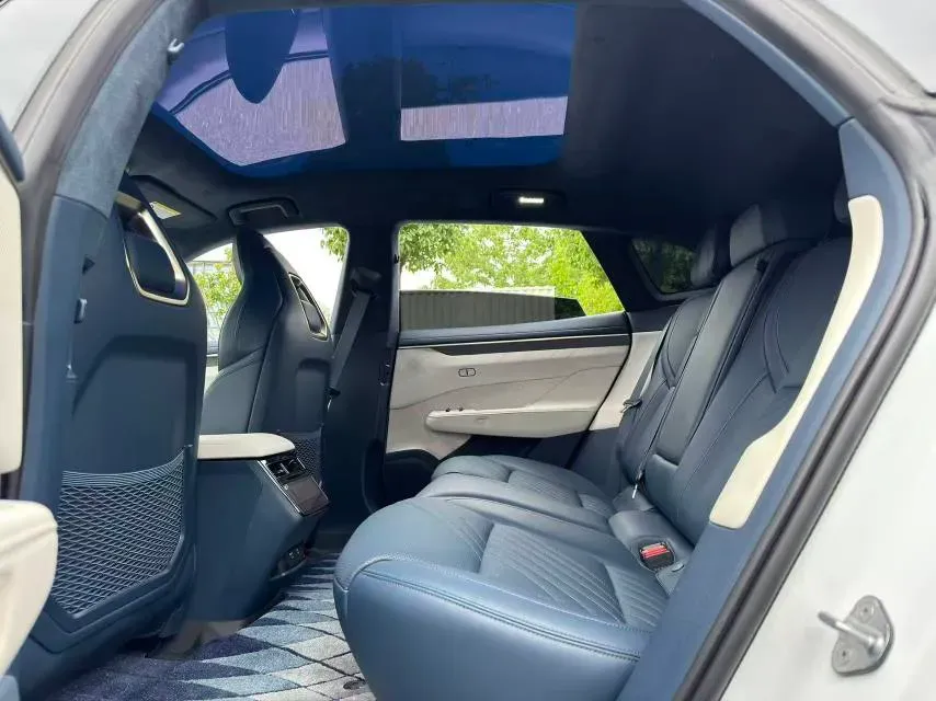 2024 Zeekr 001 BEV 100KWH,autocango,china used car exporter,china ev exporter,chinese used car exporter,chinese used ev exporter