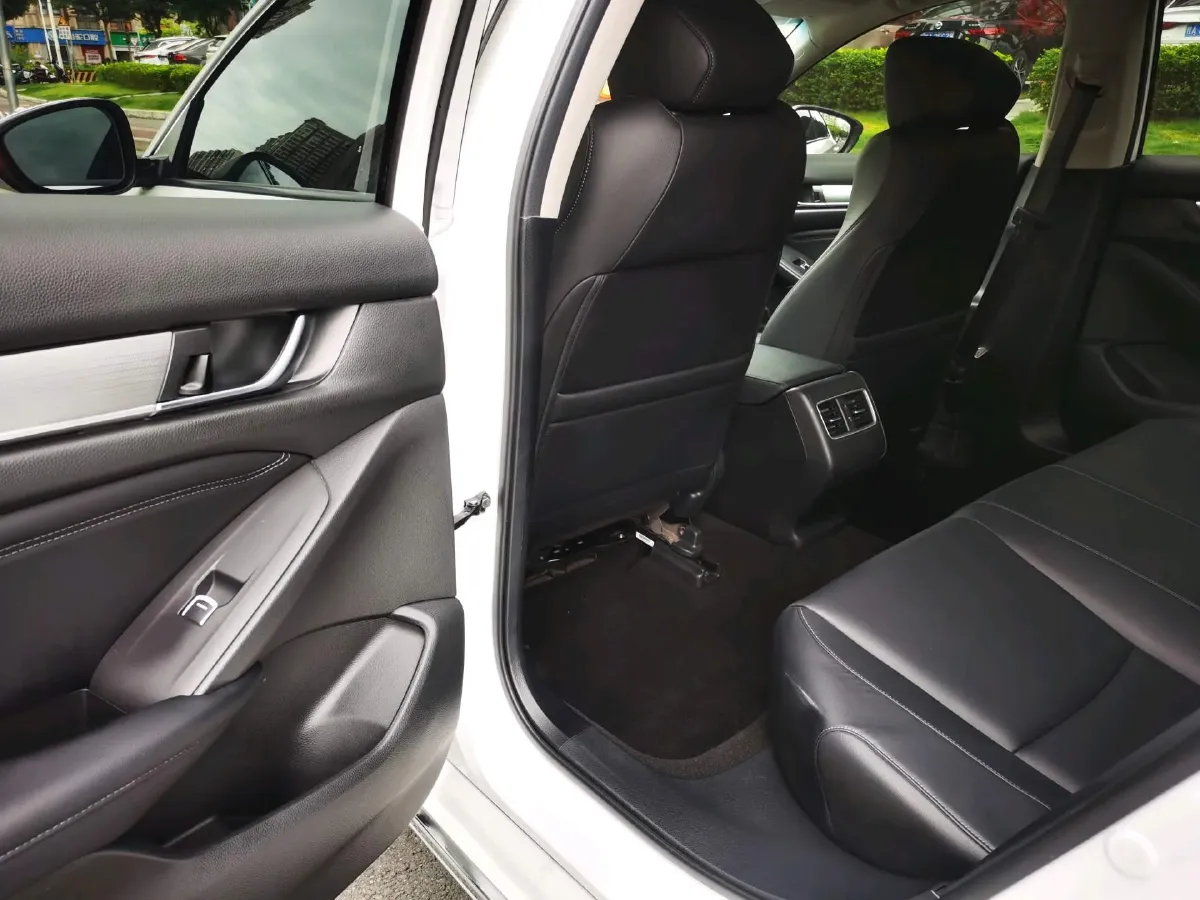 2021 Honda Accord 1.5T 194HP L4 CVT,autocango,china used car exporter,china ev exporter,chinese used car exporter,chinese used ev exporter