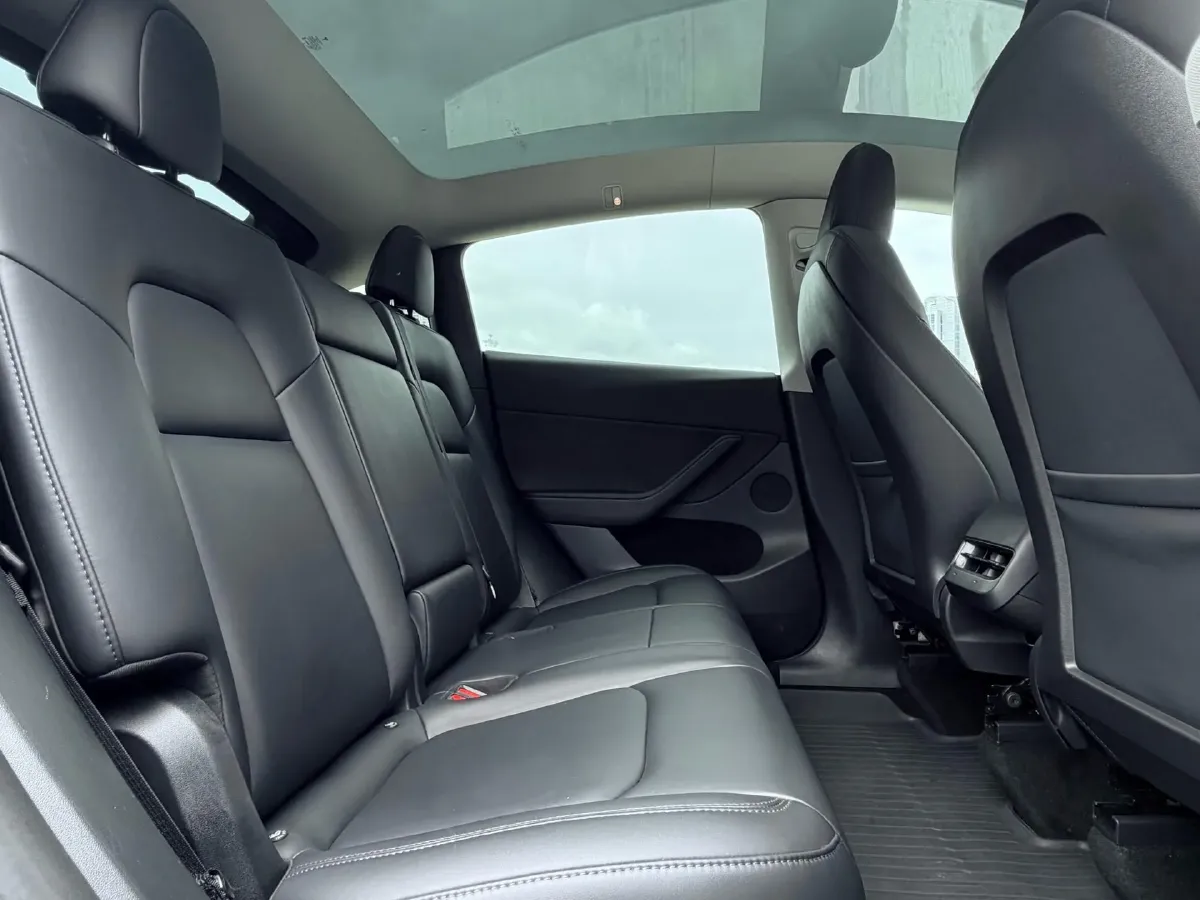 2021 Tesla Model Y BEV 60KWH,autocango,china used car exporter,china ev exporter,chinese used car exporter,chinese used ev exporter