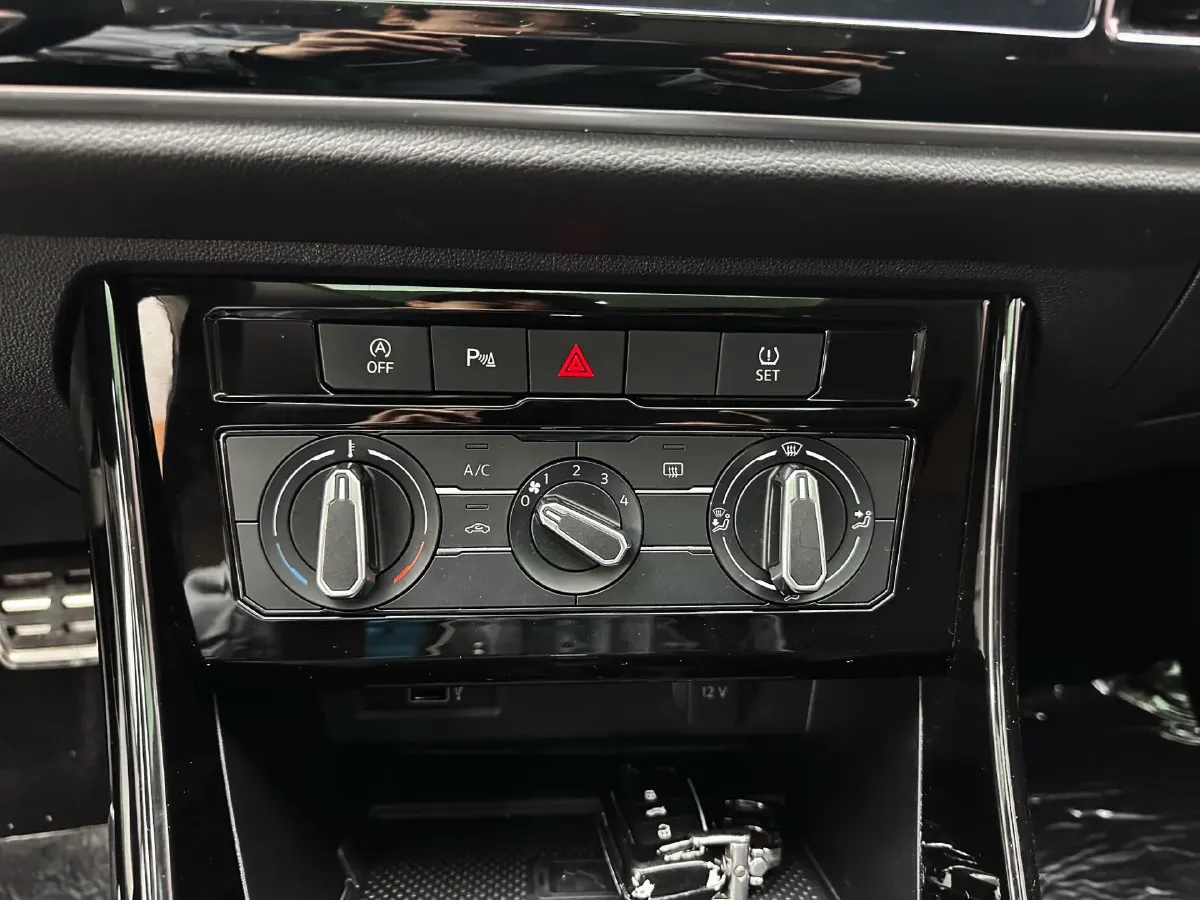 2021 Jetta VS7 1.4T 150HP L4 6AT,autocango,china used car exporter,china ev exporter,chinese used car exporter,chinese used ev exporter