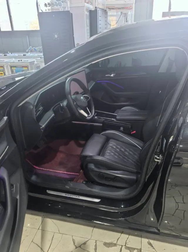 2026 Volkswagen Magotan 2.0T 220HP L4 7DCT,autocango,china used car exporter,china ev exporter,chinese used car exporter,chinese used ev exporter