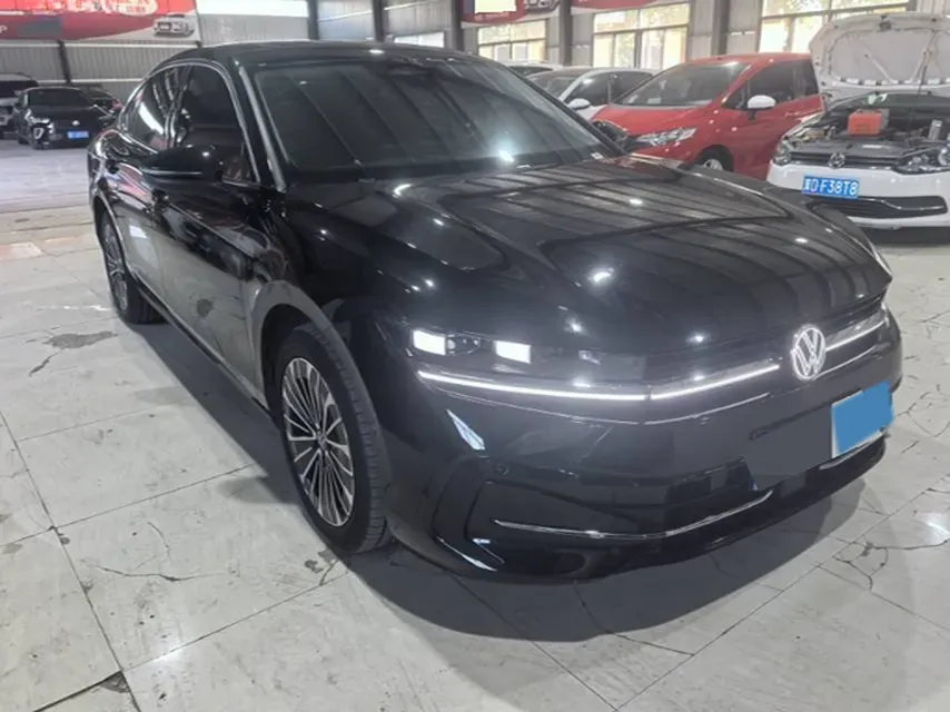 2026 Volkswagen Magotan 2.0T 220HP L4 7DCT,autocango,china used car exporter,china ev exporter,chinese used car exporter,chinese used ev exporter
