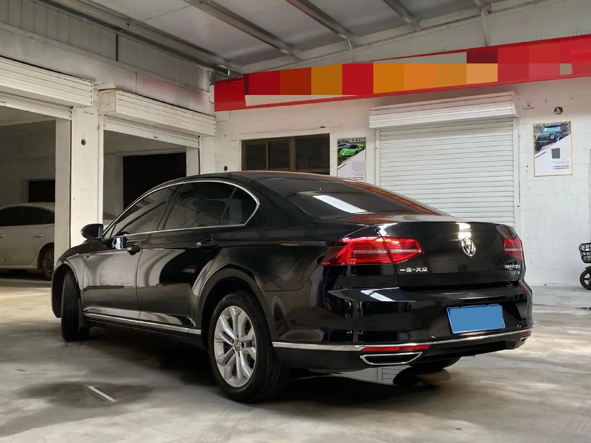 2018 Volkswagen Magotan 1.8T 180HP L4 7DCT,autocango,china used car exporter,china ev exporter,chinese used car exporter,chinese used ev exporter