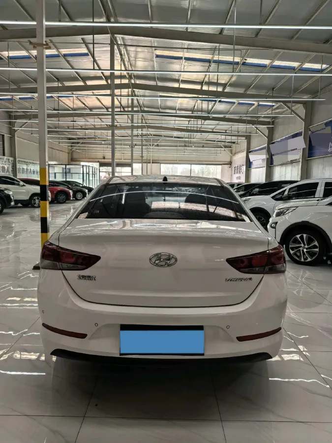 2016 Hyundai Verna 1.4L 100HP L4 6MT,autocango,china used car exporter,china ev exporter,chinese used car exporter,chinese used ev exporter