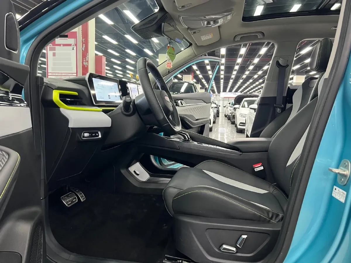 2022 Geely Coolray 1.5T 181HP L4 7DCT,autocango,china used car exporter,china ev exporter,chinese used car exporter,chinese used ev exporter