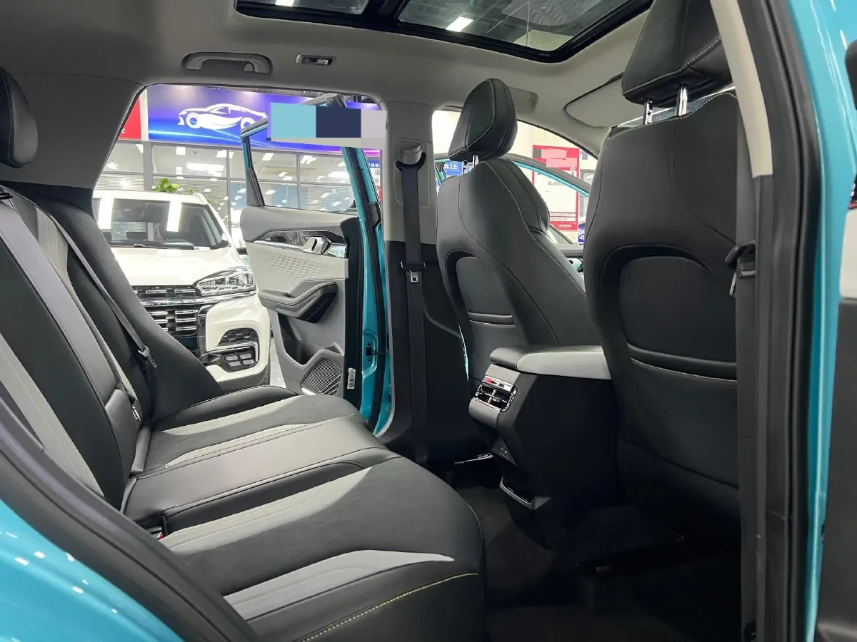 2022 Geely Coolray 1.5T 181HP L4 7DCT,autocango,china used car exporter,china ev exporter,chinese used car exporter,chinese used ev exporter