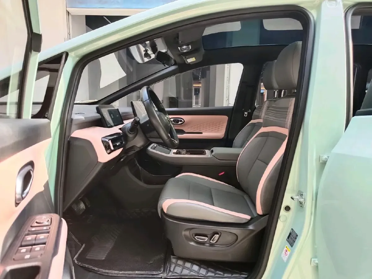 2022 Geely Okavango 1.8T 184HP L4 7DCT,autocango,china used car exporter,china ev exporter,chinese used car exporter,chinese used ev exporter