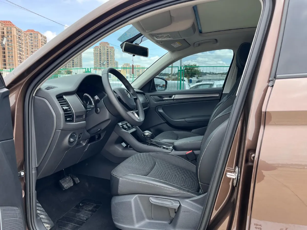 2018 Skoda Kodiak 2.0T 186HP L4 7DCT,autocango,china used car exporter,china ev exporter,chinese used car exporter,chinese used ev exporter