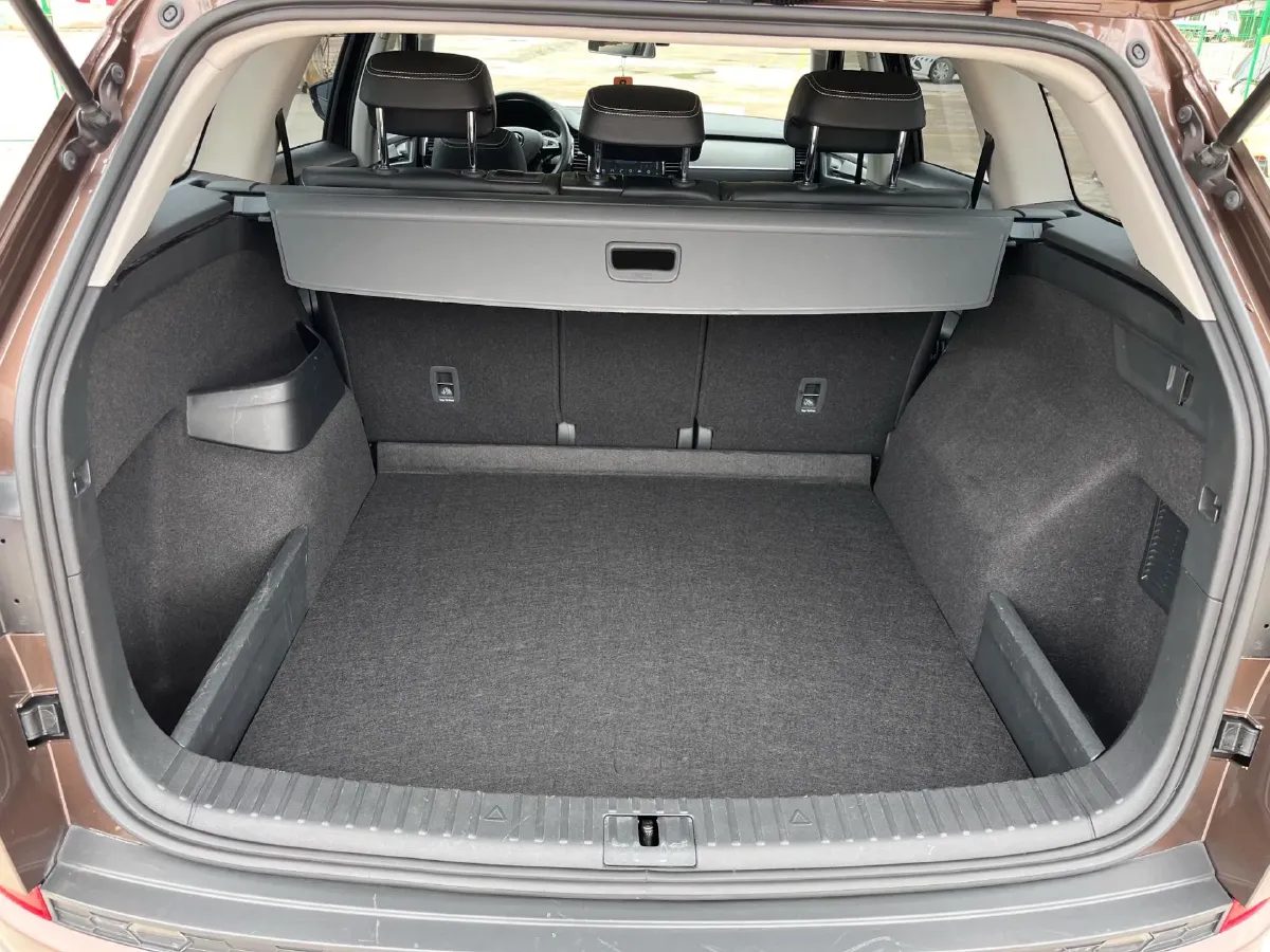 2018 Skoda Kodiak 2.0T 186HP L4 7DCT,autocango,china used car exporter,china ev exporter,chinese used car exporter,chinese used ev exporter