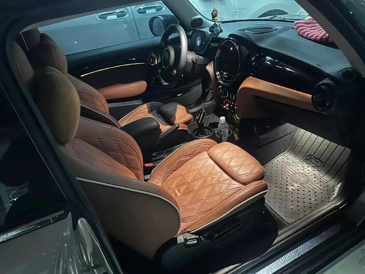 2022 MINI MINI 2.0T 192HP L4 7DCT,autocango,china used car exporter,china ev exporter,chinese used car exporter,chinese used ev exporter