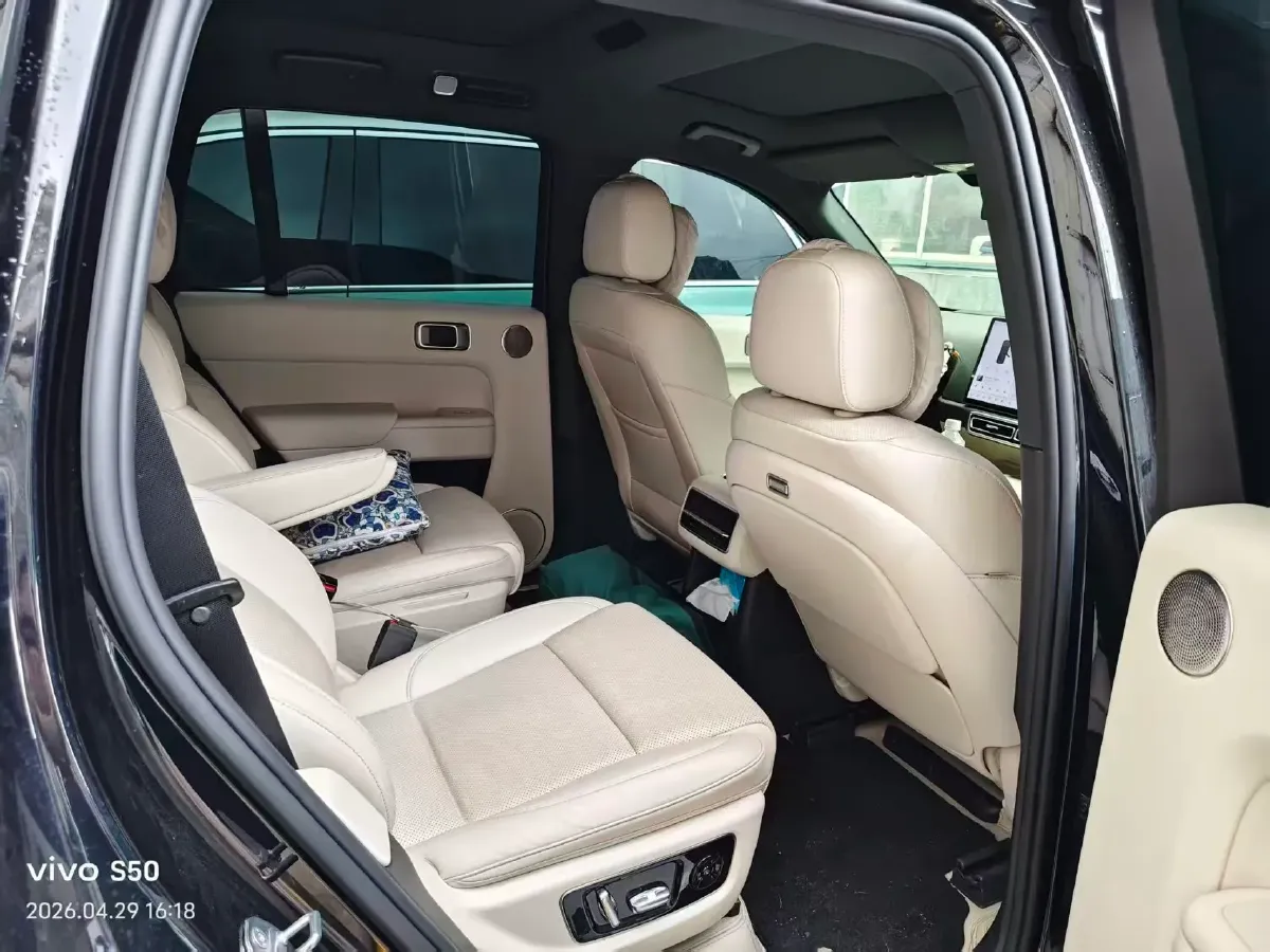 2023 Li L7 Range Extended 154HP REEV 40.9KWH,autocango,china used car exporter,china ev exporter,chinese used car exporter,chinese used ev exporter