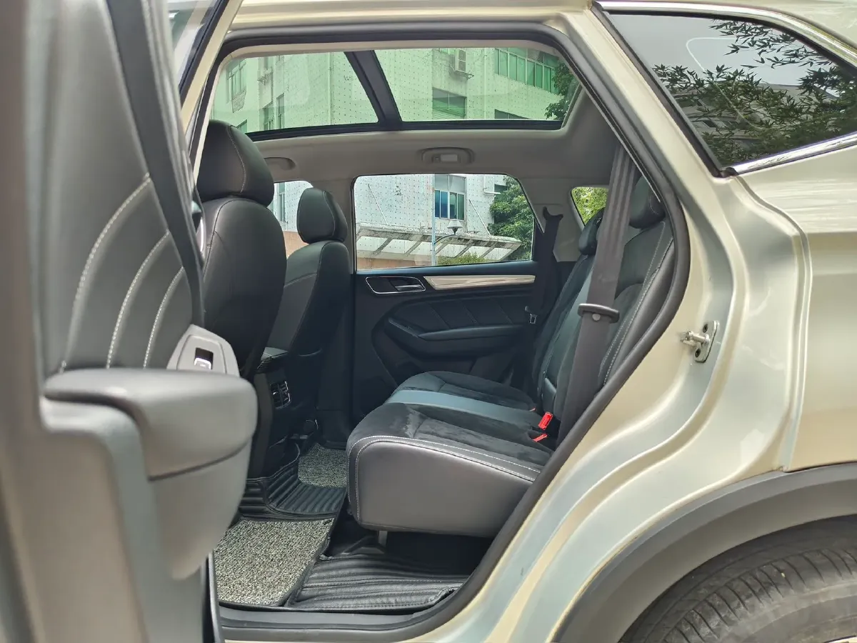 2017 Roewe RX5 1.5T 169HP L4 2AT PHEV 12KWH,autocango,china used car exporter,china ev exporter,chinese used car exporter,chinese used ev exporter