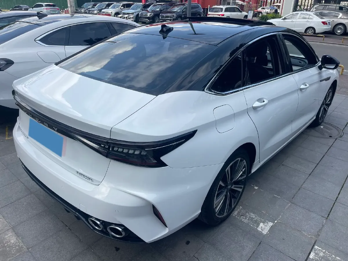 2025 Chery Arrizo 8 1.6T 197HP L4 7DCT,autocango,china used car exporter,china ev exporter,chinese used car exporter,chinese used ev exporter