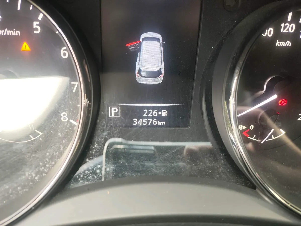 2022 Nissan X-Trail 2.0L 151HP L4 CVT,autocango,china used car exporter,china ev exporter,chinese used car exporter,chinese used ev exporter