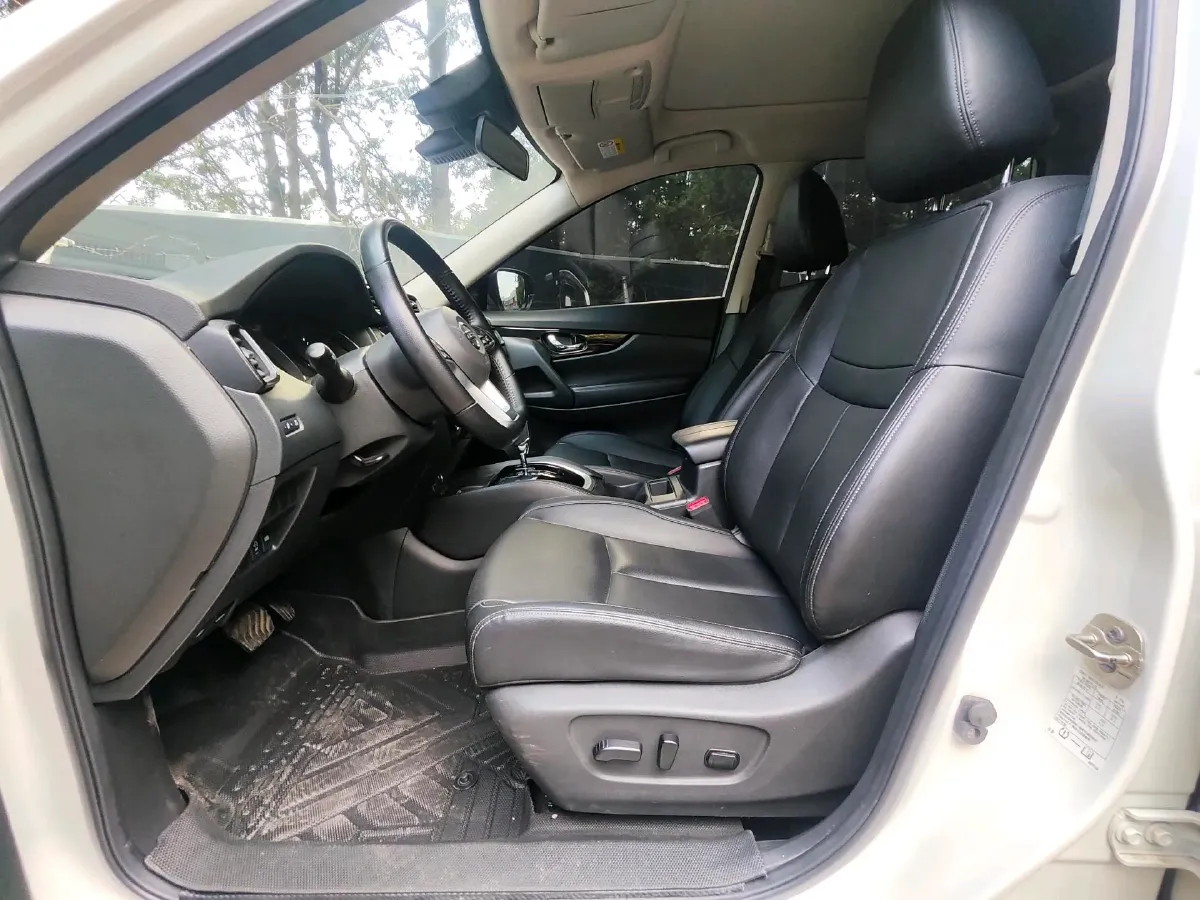 2022 Nissan X-Trail 2.0L 151HP L4 CVT,autocango,china used car exporter,china ev exporter,chinese used car exporter,chinese used ev exporter