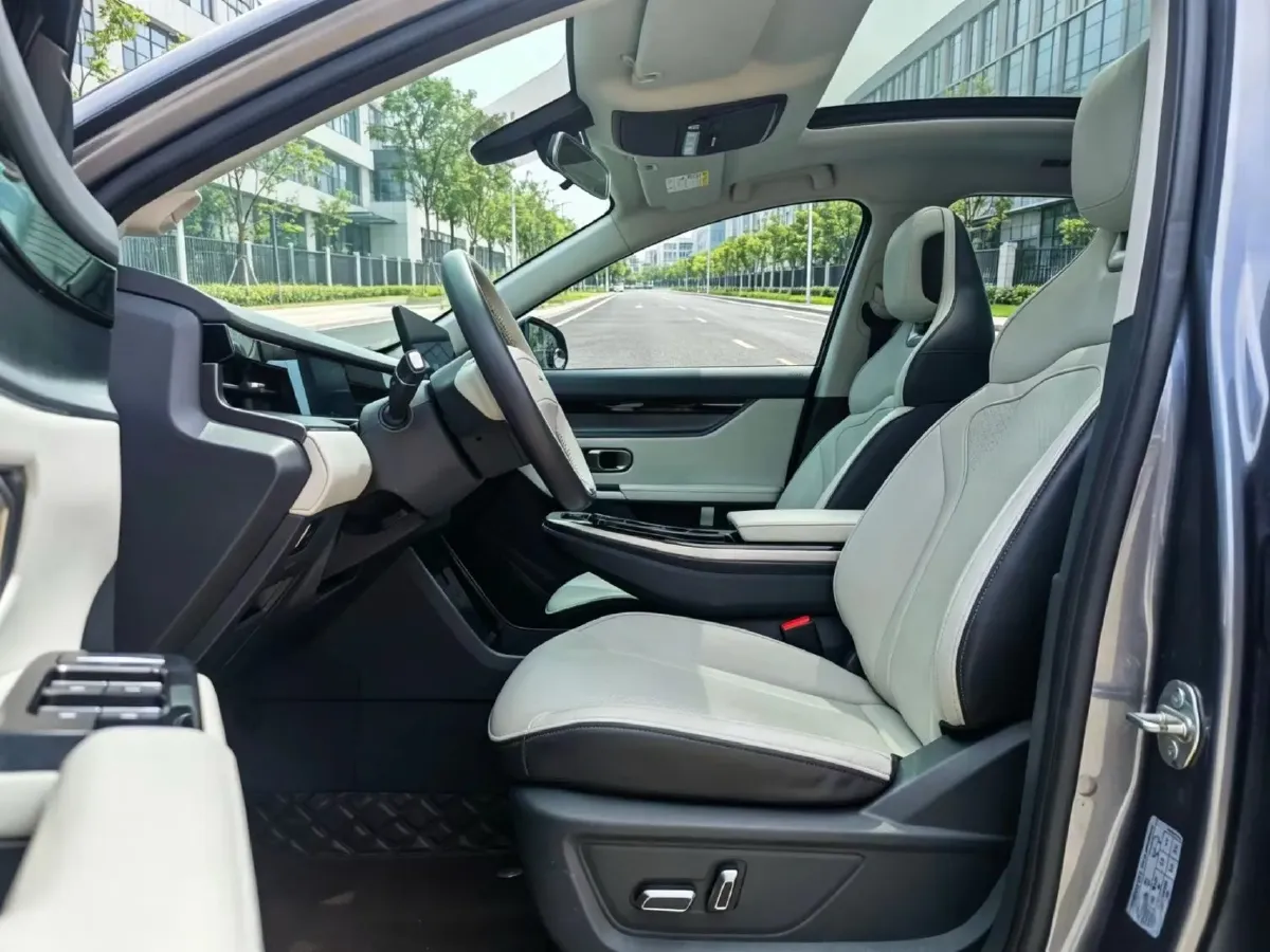 2022 Jetour DASHING 1.6T 197HP L4 7DCT,autocango,china used car exporter,china ev exporter,chinese used car exporter,chinese used ev exporter