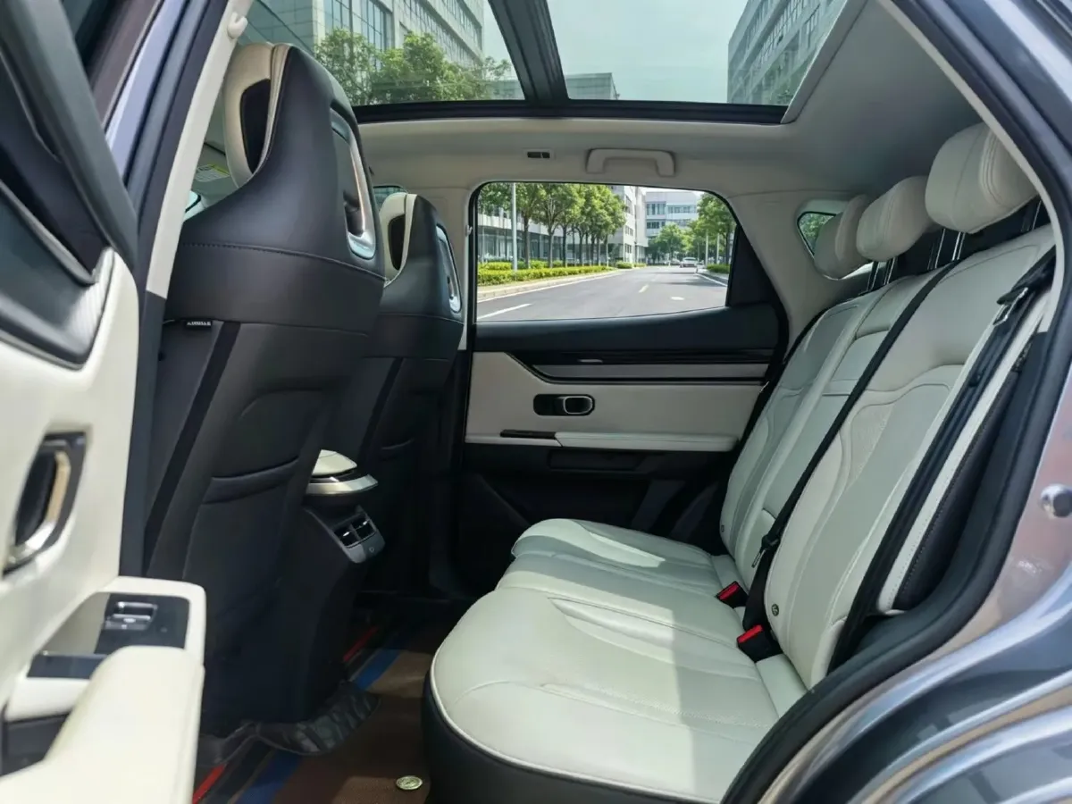 2022 Jetour DASHING 1.6T 197HP L4 7DCT,autocango,china used car exporter,china ev exporter,chinese used car exporter,chinese used ev exporter