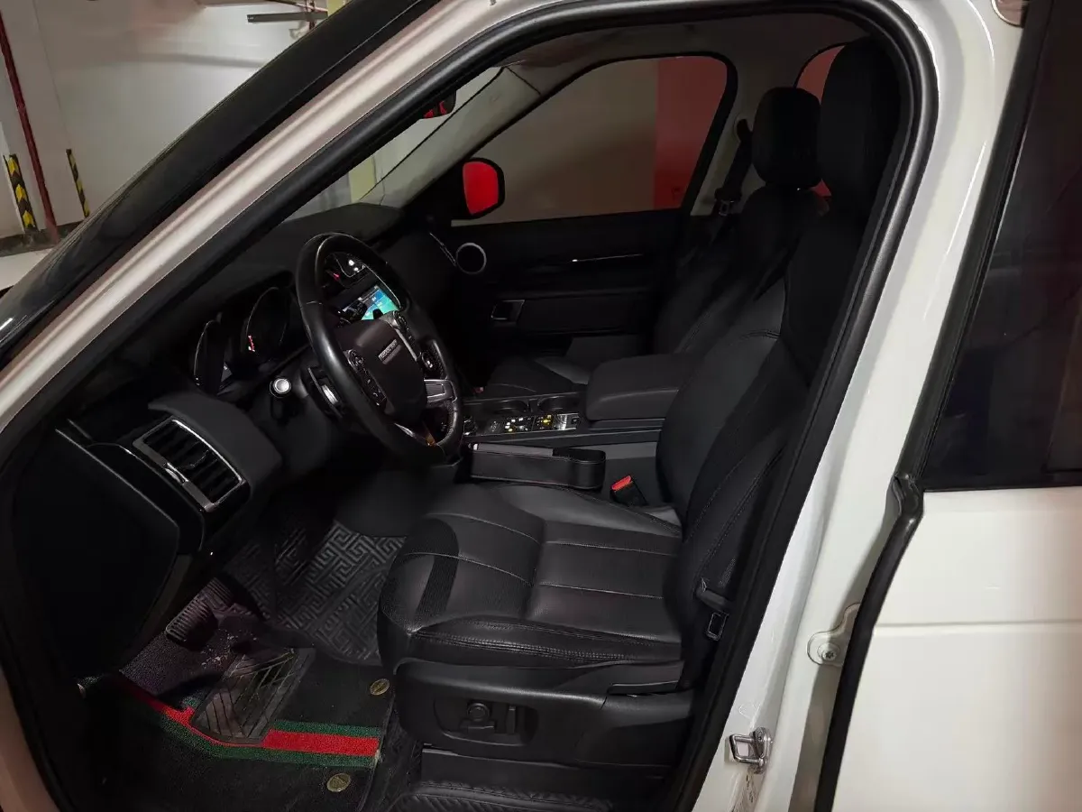 2018 Land Rover Discovery 3.0T 340HP V6 8AT,autocango,china used car exporter,china ev exporter,chinese used car exporter,chinese used ev exporter