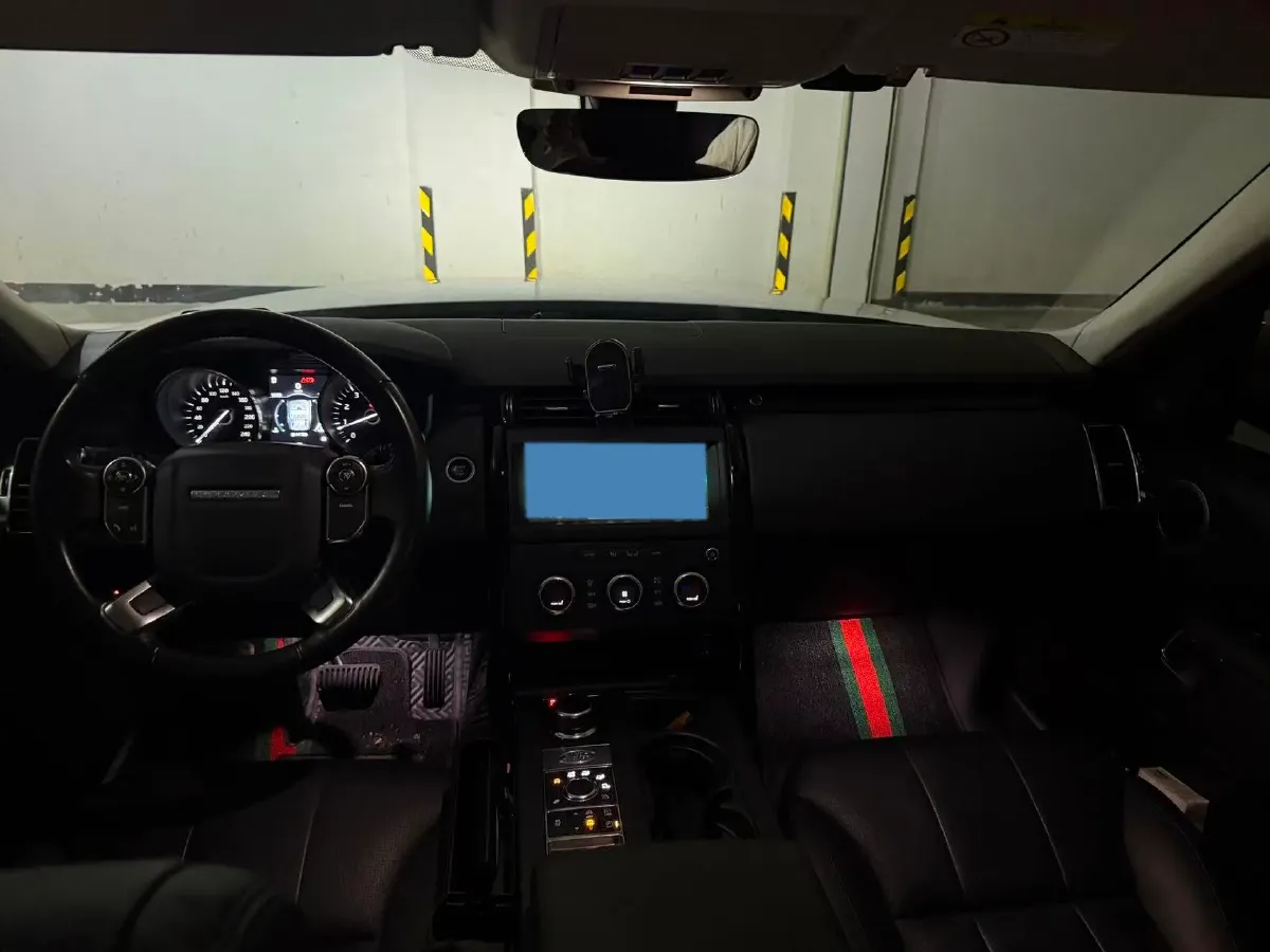 2018 Land Rover Discovery 3.0T 340HP V6 8AT,autocango,china used car exporter,china ev exporter,chinese used car exporter,chinese used ev exporter