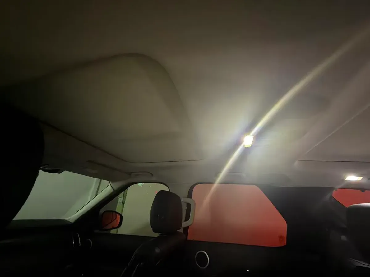 2018 Land Rover Discovery 3.0T 340HP V6 8AT,autocango,china used car exporter,china ev exporter,chinese used car exporter,chinese used ev exporter