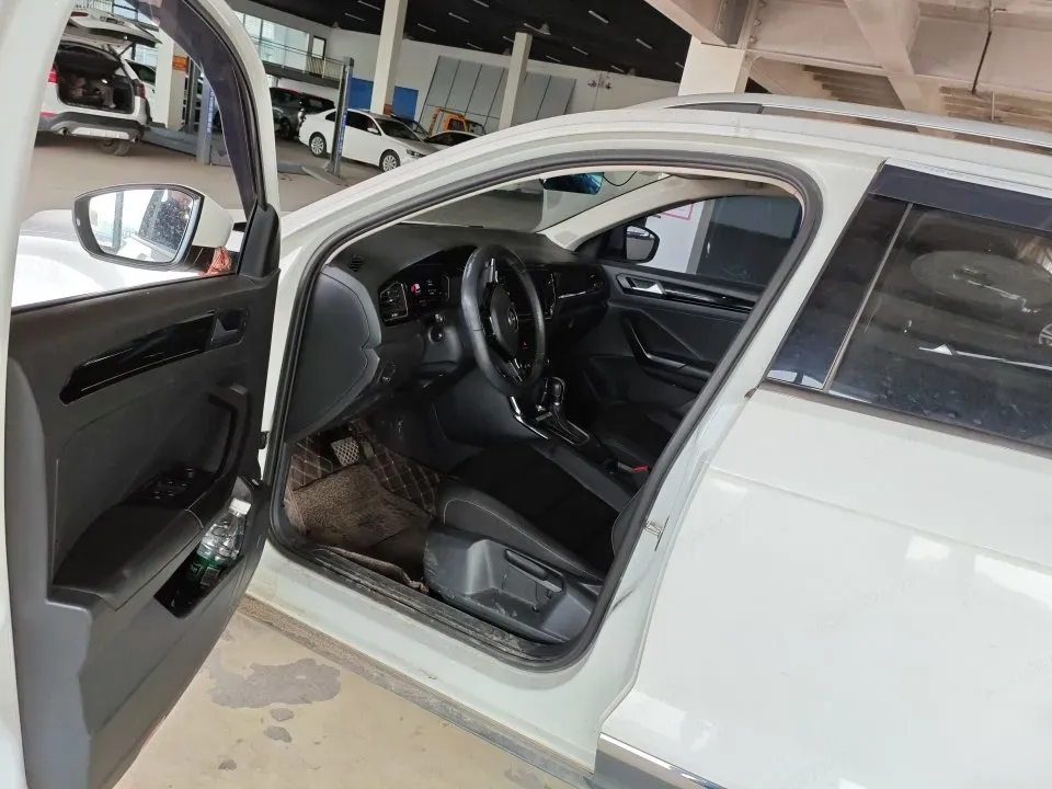 2019 Volkswagen T-Roc 1.4T 150HP L4 7DCT,autocango,china used car exporter,china ev exporter,chinese used car exporter,chinese used ev exporter