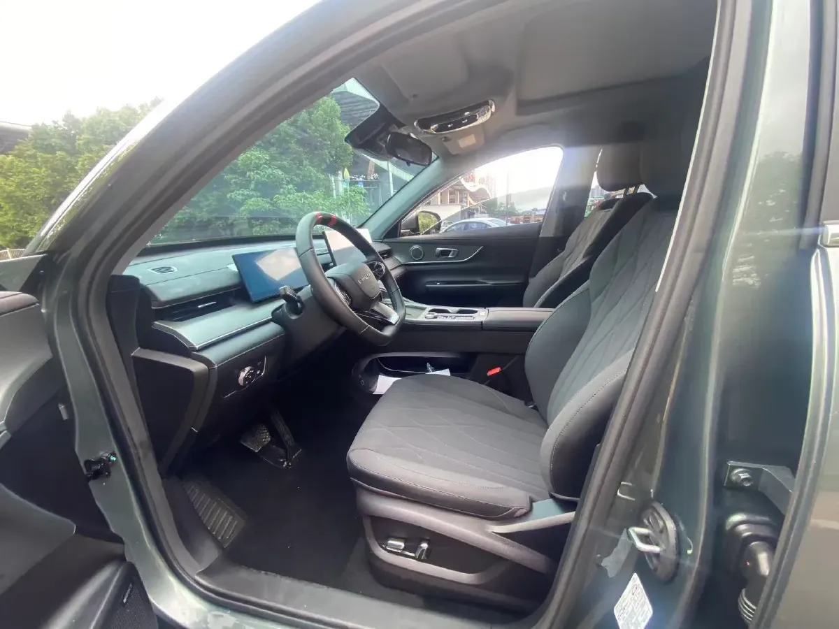 2025 Chery Tiggo8 PLUS C-DM 1.5T 156HP L4 1DHT PHEV,autocango,china used car exporter,china ev exporter,chinese used car exporter,chinese used ev exporter