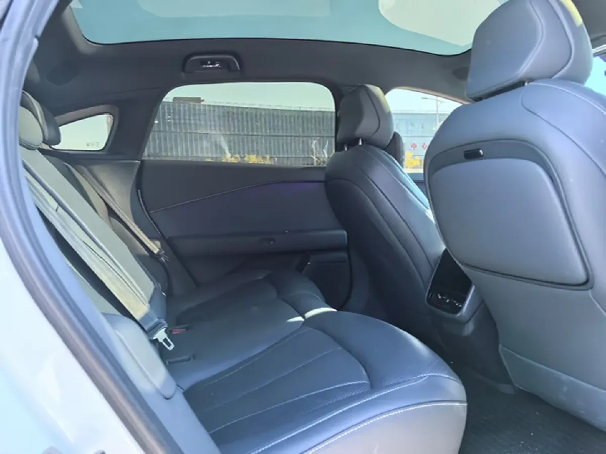 2024 Xpeng P7+ BEV 60.7KWH,autocango,china used car exporter,china ev exporter,chinese used car exporter,chinese used ev exporter