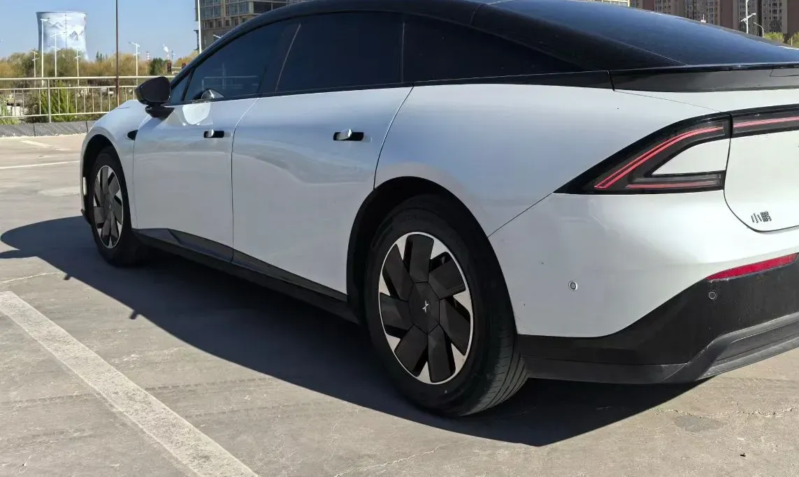 2024 Xpeng P7+ BEV 60.7KWH,autocango,china used car exporter,china ev exporter,chinese used car exporter,chinese used ev exporter